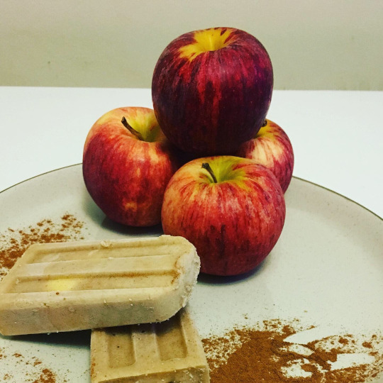 Apple & Cinnamon